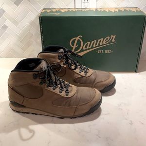 Danner Jag in sandy taupe men’s 9.5